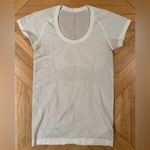 🍋 Lululemon Swiftly Scoop Short Sleeve Tee Top White
